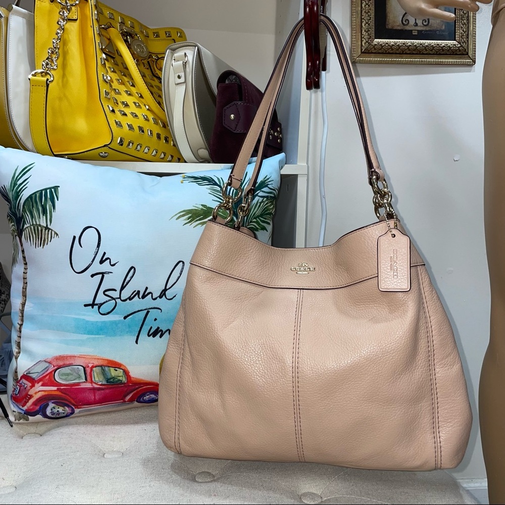 Coach Lexy Pebble Cream Leather Shoulder Bag One Size Excellent Condition